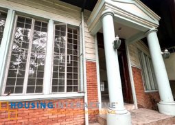 classy 6-bedroom house with pool & parking for sale in varsity hills