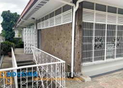 classic 2-storey, 4-bedroom house with parking for rent in white plains