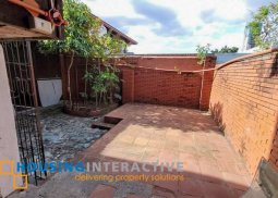 classy 5-bedroom house with parking for rent in west triangle homes