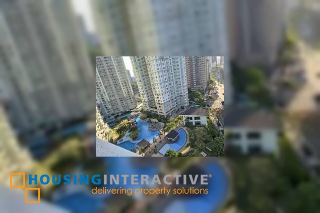 the aston at two serendra