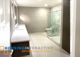 grand 5-bedroom house with pool & parking for rent in south forbes park