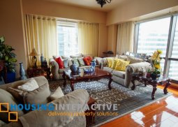corner unit with view of manila bay & greenbelt