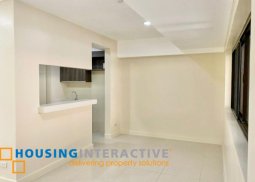grand 3-storey, 3-bedroom townhouse with parking for sale in alvendia