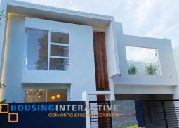 luxury 2-storey, 4-bedroom house with garden & parking for sale in filinvest east