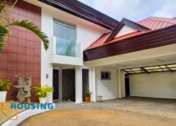 classy 2-storey, 4-bedroom house with parking for rent in valle verde 1