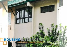 modern 3-storey, 3-bedroom townhouse with parking for rent in la maison townhomes