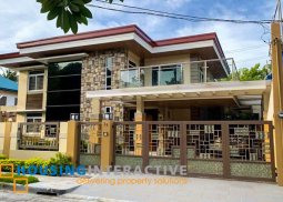 luxurious 2-storey, 5-bedroom house with balcony & parking for sale in san dionisio