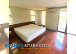 grand 2-storey, 4-bedroom house with parking for rent in corinthian hills