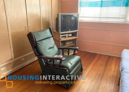 classy 2-storey, 4-bedroom split-level house with parking for sale in tahanan village