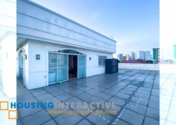 classic 3-storey, 6-bedroom house with roofdeck & parking for sale in scout area