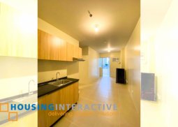 semi-furnished 3 bedrroms unit for rent in avida towers turf