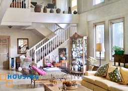 classic 2-storey, 4-bedroom house with parking for sale in capitol hills