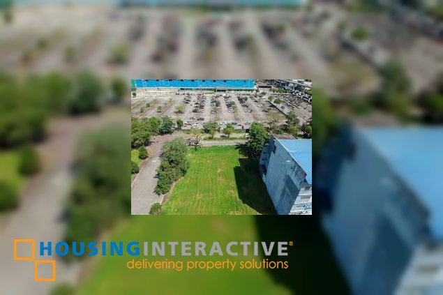 commercial lot for lease in neopolitan business park