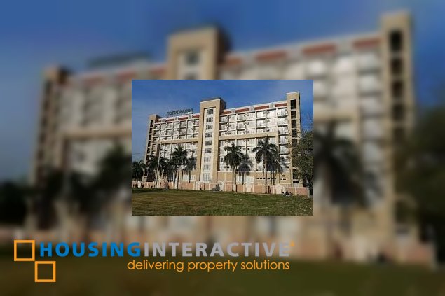 commercial lot for lease in neopolitan business park