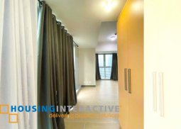 semi furnished 2-bedroom unit with balcony & parking for rent in uptown parksuites