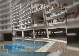 fully furnished 2-bedroom unit with balcony & parking for rent in oak harbor residences