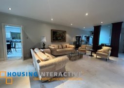 classic 2-storey, 8-bedroom house with parking for sale in north greenhills