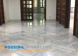 classy 3-storey, 4-bedroom house with pool & parking for sale in dasmariÑas village