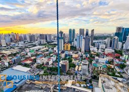 fine 4-bedroom condo unit in royalton at capitol commons