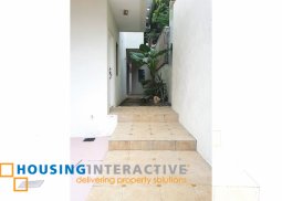 unfurnished 2-str 3br, 3t&b,1mr w/ 2 parking for rent in bf homes