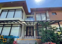 luxury 2-storey, 4-bedroom house with parking for sale in tagaytay highlands