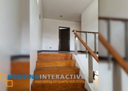 modern 2-storey, 4-bedroom house with parking for rent in valle verde 5
