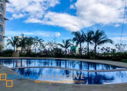 a delightful and palatial 1br condominium at the vantage