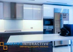 for sale 3-bedroom condo at two roxas triangle