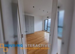 bare 1-bedroom unit with balcony for rent in acqua private residences