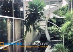 grand lot with old house for sale in ayala alabang village