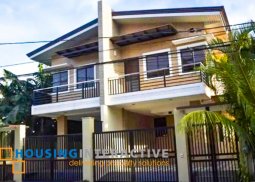grand 2-storey, 3-bedroom house with balcony with parking for sale in vista verde south executive village