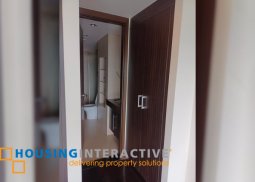 bare 3-bedroom penthouse with parking for rent in fairways tower