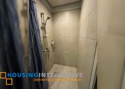 fully furnished 1-bedroom unit with balcony & parking for rent in one serendra