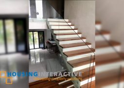 grand 3-storey, 4-bedroom house with parking for sale in mount crest subdivision