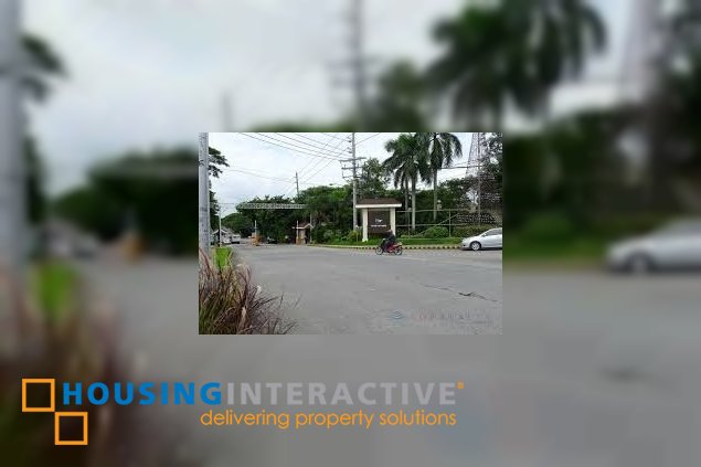 3-storey spacious modern house with 4 bedrooms at ayala alabang village