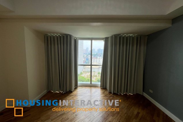 semi furnished 1br unit for sale in the manansala