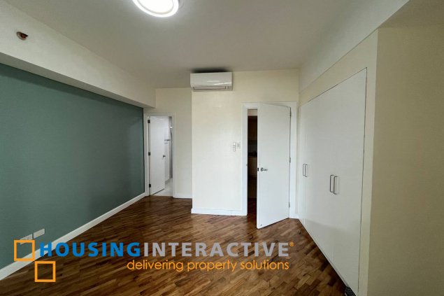 semi furnished 1br unit for sale in the manansala