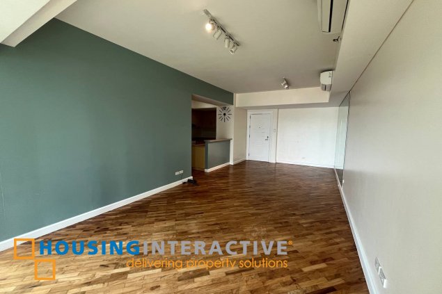 semi furnished 1br unit for sale in the manansala
