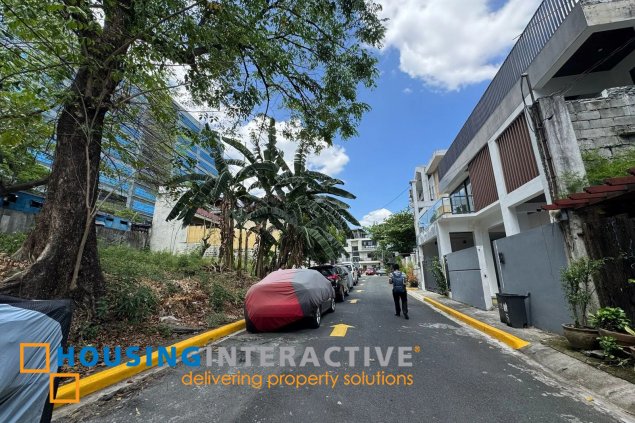 3-bedroom townhouse at villa kalayaan