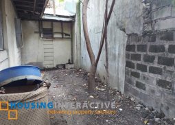 lot with old home for sale in tandang sora