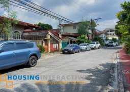 lot with old house for sale in congressional avenue