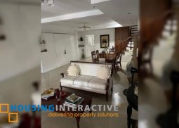 grand 2-storey, 6-bedroom duplex for sale in merville