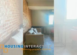 a delightful and palatial 1br condominium at victoria de makati