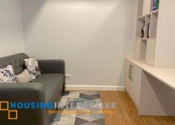 for rent -studio in two maridien