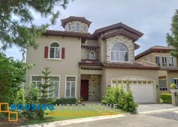 house and lot for sale in portofino south courtyard