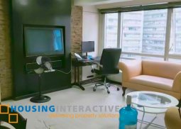 for rent -2br at the columns ayala