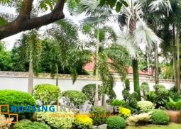 grand lot for sale in corinthian gardens