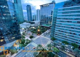 for lease : 2br unit in one rockwell