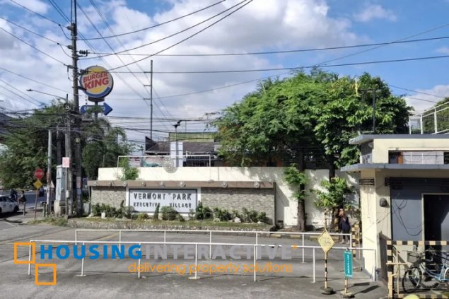 modern 2-storey, 4-bedroom duplex for sale in vermont park executive village