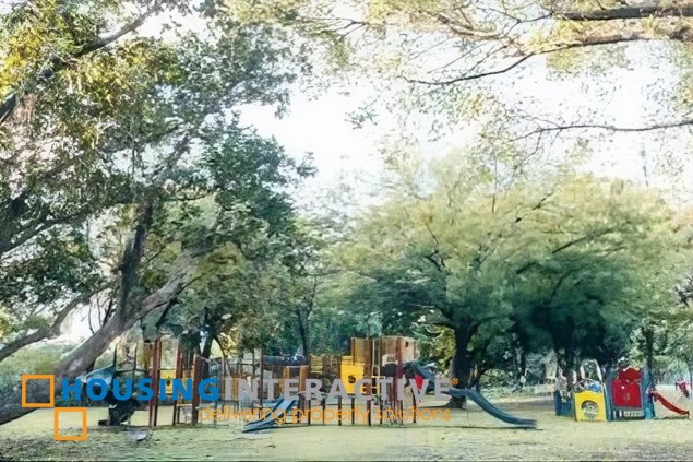 grand lot for sale in urdaneta village